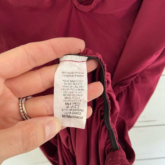 Windsor M Maroon Vneck Ruched Thin Strap Short Mini Cocktail Dress - Picture 5 of 5